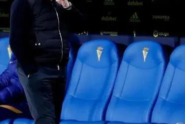 El DT holandés tomó una decisión que le haría perder al conjunto azulgrana una importante suma de dinero.