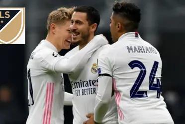 El duque Eden Hazard no es protagonista con Carlo Ancelotti y el Madrid tiene pensado obtener un resto por su venta.