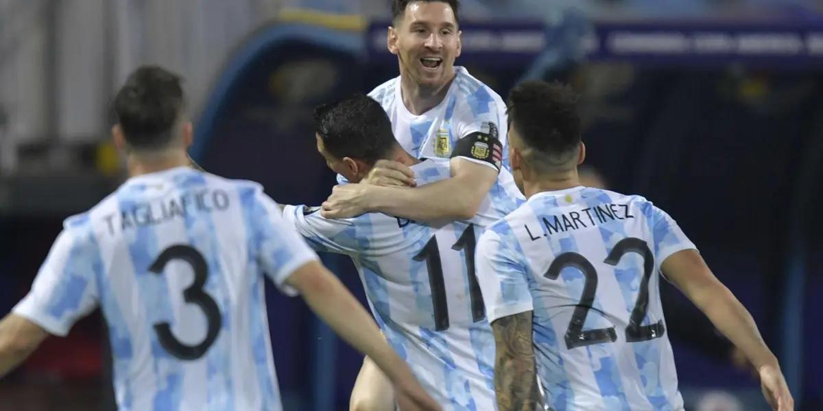 El entrenador argentino está preocupado por sus problemas en defensa, por eso ya armó una lista con posibles refuerzos para mejorar la situación actual del club. Uno de ellos y quizas el más probable de todos es el fichaje de Nicolas Tagliafico, lateral argentino recientemente campeón con la Selección Argentina.