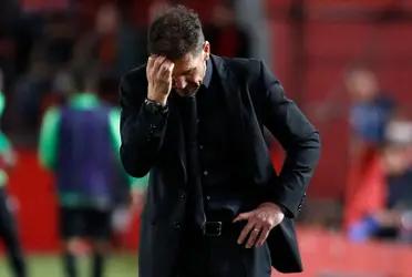 El entrenador argentino sabe que se aproxima el cierre del mercado de fichajes y podría sufrir alguna baja de última hora.