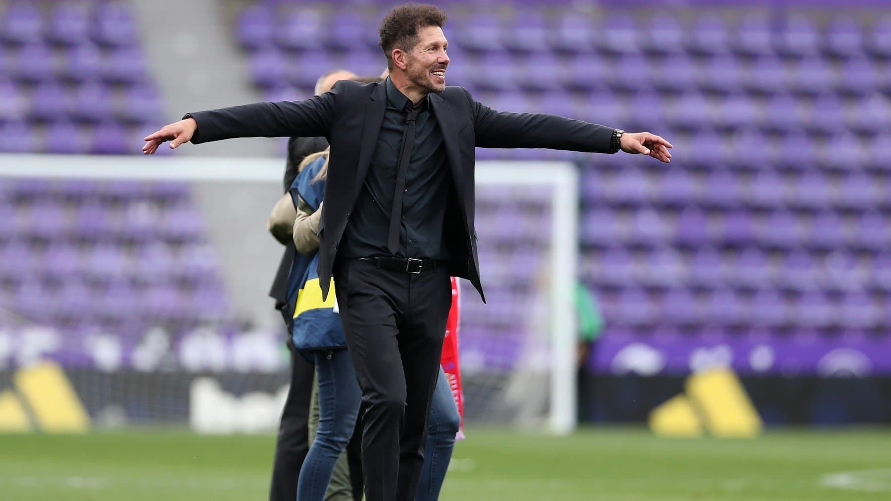 El entrenador de Atlético Madrid, Diego Simeone, comandrá los destinos del equipo rojiblanco hasta Junio de 2024 y con una importante mejora salarial.