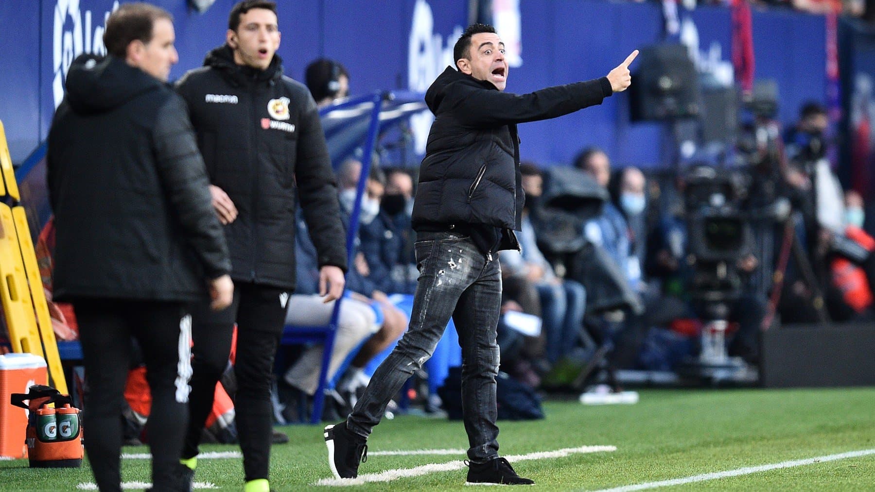 El entrenador blaugrana fue consultado por las complejidades que encontró al hacerse cargo del primero equipo del Barcelona. Y admitió que se encontró con la sorpresa en el vestuario de cierta falta de entendimiento de cuestiones tácticas por parte de sus futbolistas ¿Cómo lo tomará la plantilla?