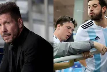 El entrenador del Atlético de Madrid fue captado criticando a un defensor de la Albiceleste.