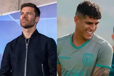 El entrenador del Bayer Leverkusen pasa por momentos de definiciones y decisiones fuertes. El ecuatoriano está a la expectativa.