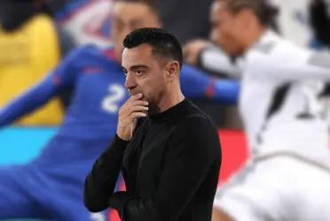 El entrenador del FC Barcelona revisa con atención a sus convocados en esta Fecha FIFA