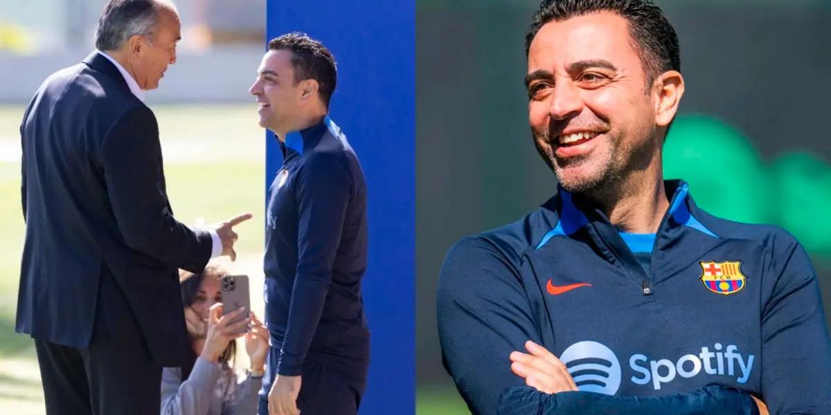 El entrenador español también acude a los rituales previos al partido.