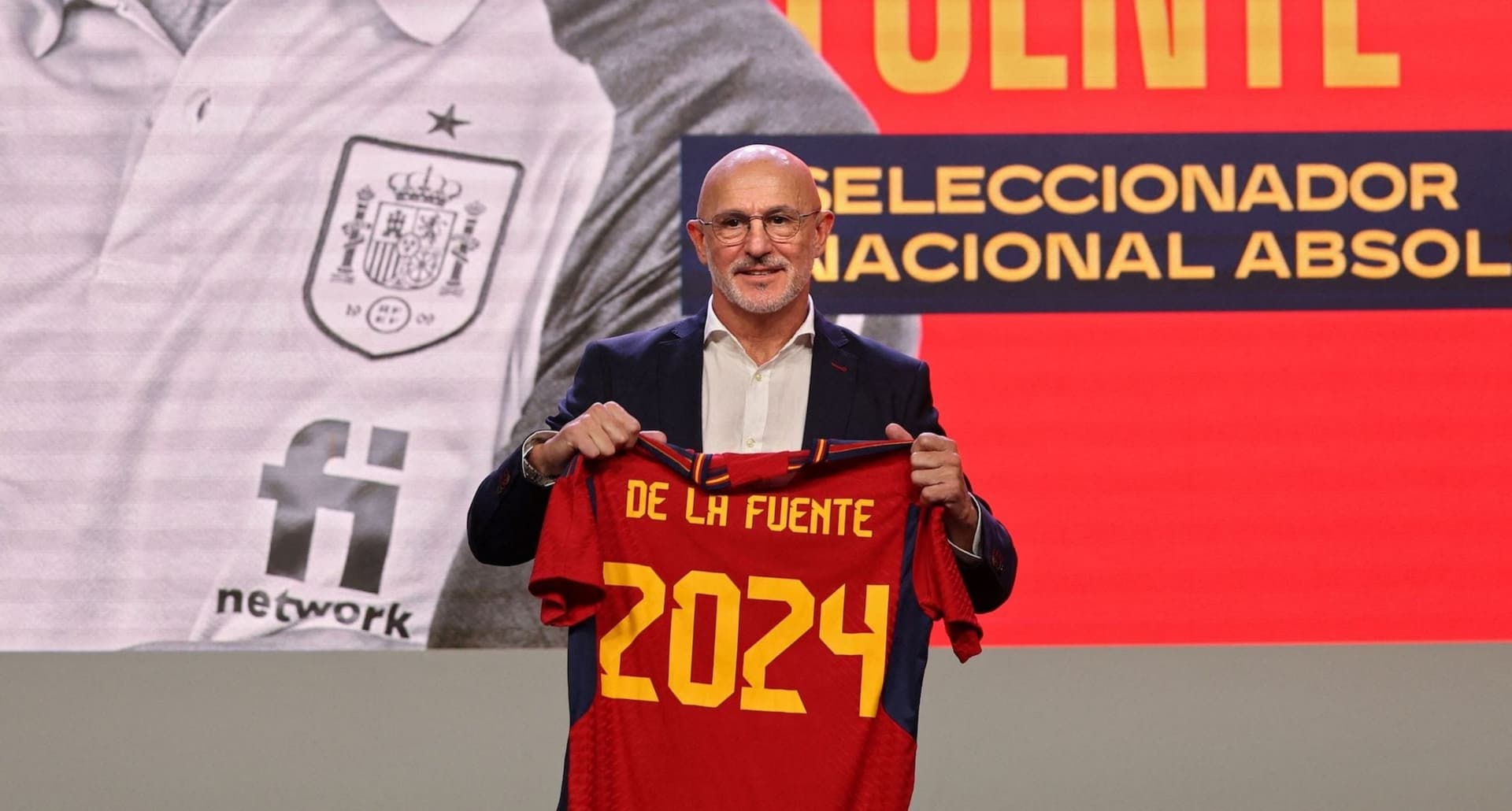El entrenador español empieza a programar su debut como seleccionador mayor.
