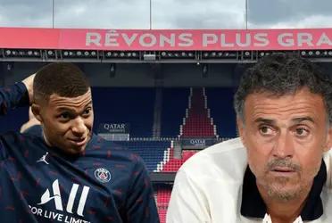 El entrenador español no atraviesa su mejor momento en el conjunto parisino y tomó una fuerte determinación para seguir de cerca a sus jugadores