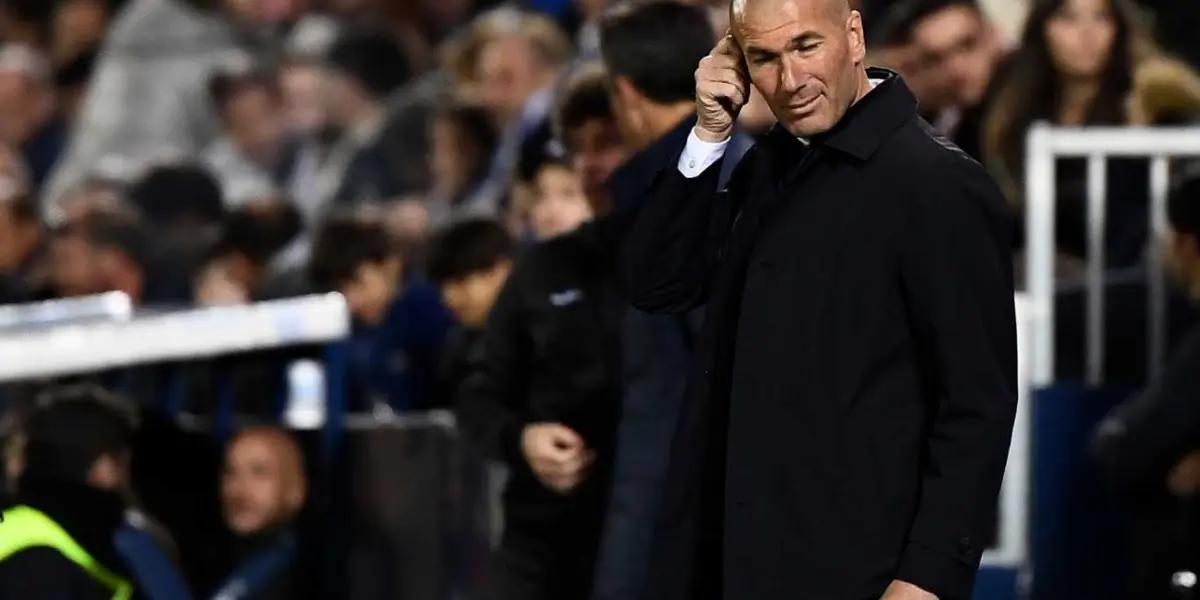 El entrenador espera su oportunidad para dirigir a la última campeona del mundo.