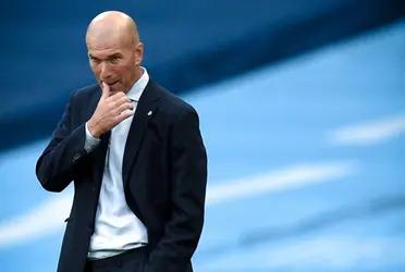 El entrenador francés aun no tiene en claro si continuará o no en el equipo.