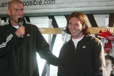 El entrenador francés no dudo en mostrar su afecto hacia el argentino.