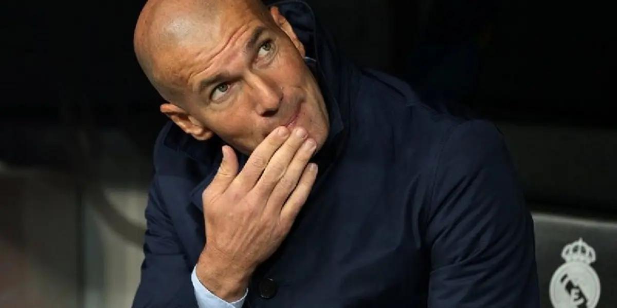 El entrenador francés habría perdido la confianza de varios jugadores del plantel.