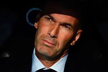 El entrenador francés no logra revertir el difícil momento que vive el equipo y podría dejar el equipo.