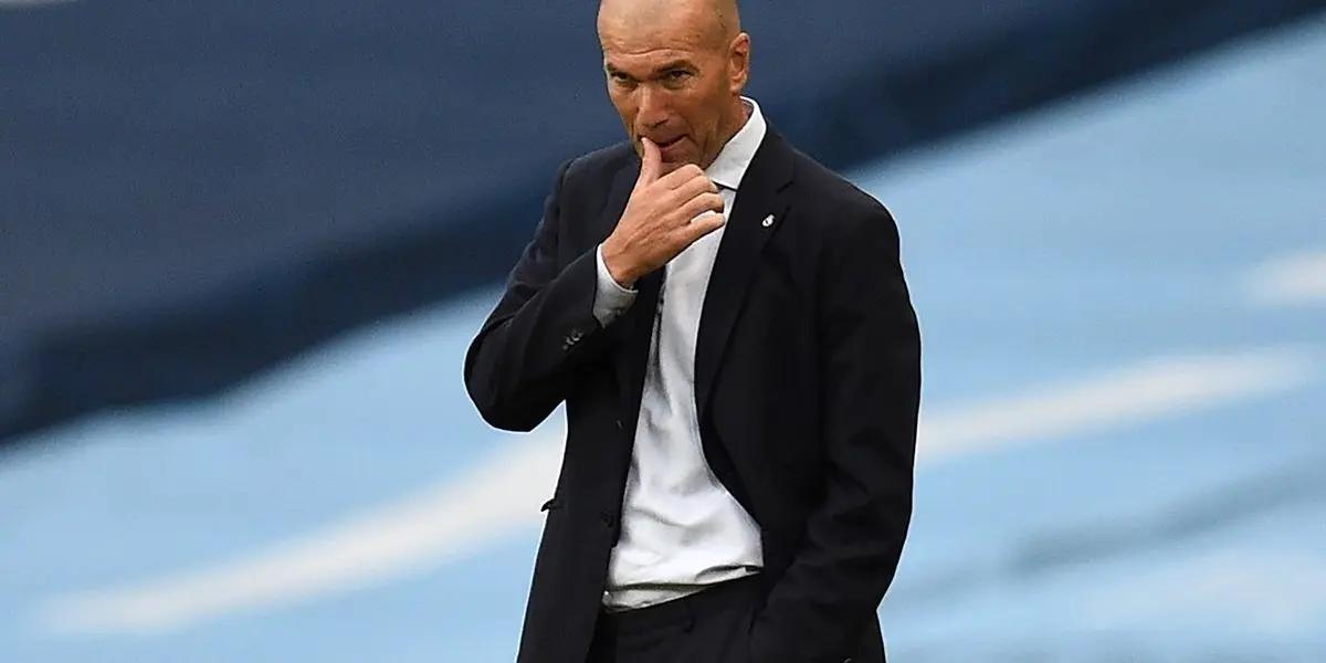 El entrenador francés pidió exclusivamente por su llegada pero parece muy difícil que se concrete.