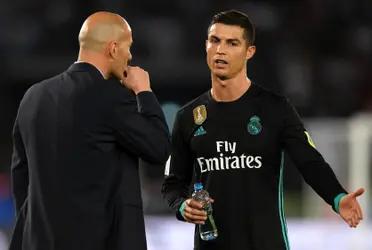 El entrenador francés podría llegar al equipo de su ex dirigido en el Real Madrid, pero antes habría puesto una serie de situaciones a mejorar.