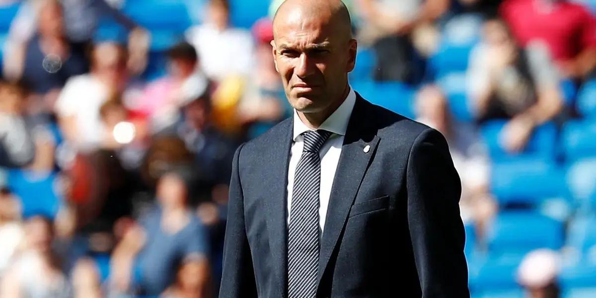 El entrenador francés no tiene asegurada su continuidad en el club y ya tendría varias propuestas sobre la mesa.