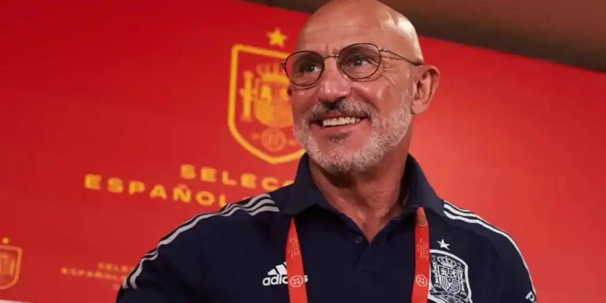 El entrenador hará su debut oficial al frente del banco español.