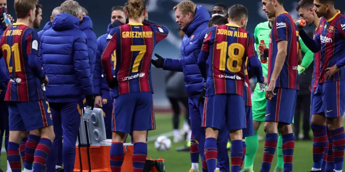 El entrenador holandés podría estar viviendo sus últimos días en el club.