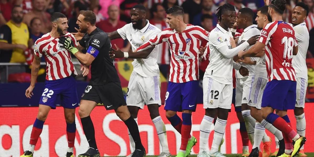 El entrenador italiano se mostró muy molesto por una acción de su máximo rival.