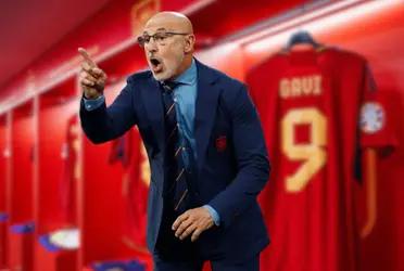 El entrenador Luis De La Fuente ha confirmado la alineación titular para jugar ante Escocia y estos son