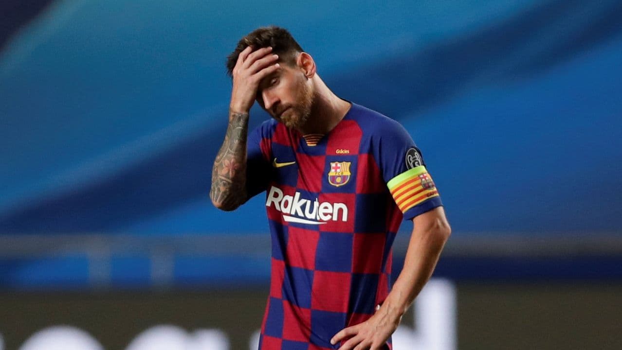 El equipo catalán no pudo superar nunca la perdida del argentino, además de su pobre nivel futbolistico, el club sufre un problema economico grandisimo y sumado a que el mejor jugador del mundo ya no está más en su club, tuvo una perdida de dinero muy critica.