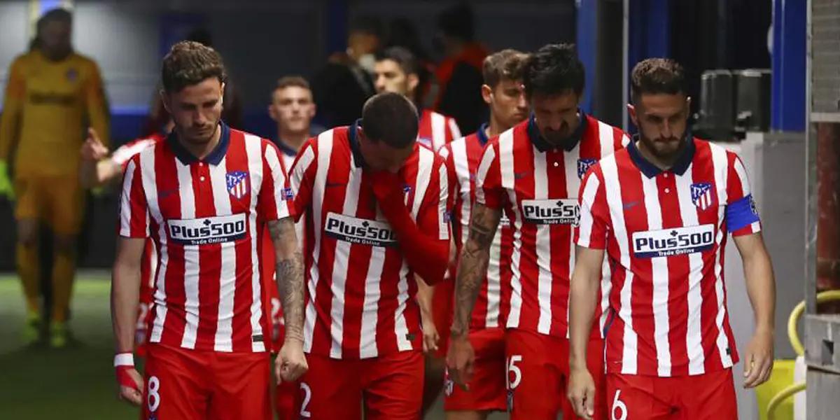 El equipo colchonero es sin dudas uno de los grandes de España, con una afición muy fiel, ha tenido enormes jugadores en sus filas pero también grandes fracasos, sobre todo en este último tiempo. En este top les mostraremos los 5 peores jugadores que vistieron la camiseta rojiblanca.