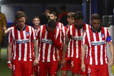 El equipo colchonero es sin dudas uno de los grandes de España, con una afición muy fiel, ha tenido enormes jugadores en sus filas pero también grandes fracasos, sobre todo en este último tiempo. En este top les mostraremos los 5 peores jugadores que vistieron la camiseta rojiblanca.