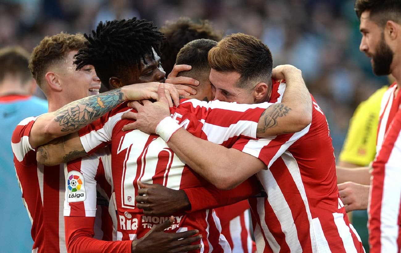 El equipo colchonero es uno de los equipos que mejor paga a sus jugadores en toda España. A continuación hacemos un repaso de cuanto ganan sus futbolistas.