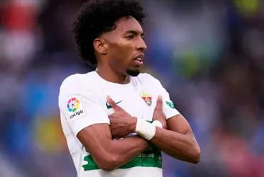 El equipo colchonero tendría en la mira de cara al próximo mercado a Johan Mojica, lateral izquierdo del Elche, por el que pagaría un total de 5 millones de euros.