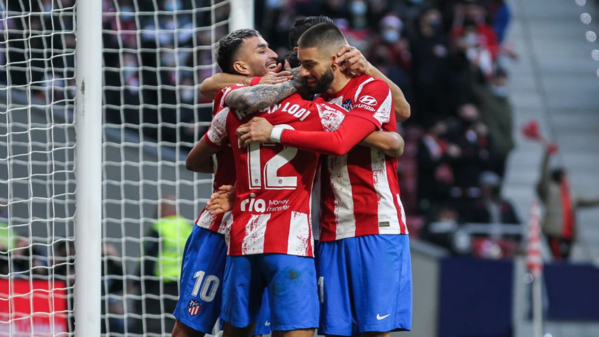 El equipo colchonero venció por 2 a 0 al equipo del tigre Falcao, con un doblete de Ángel Correa.