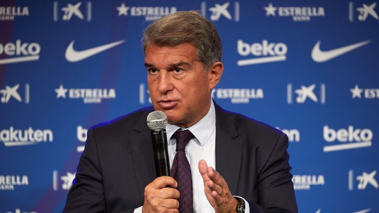 El equipo culé necesita un delantero urgente, la falta de gol le está complicando los partidos y necesita alguien que le defina los partidos. Pero ante la desesperación puede cometer un grave problema.