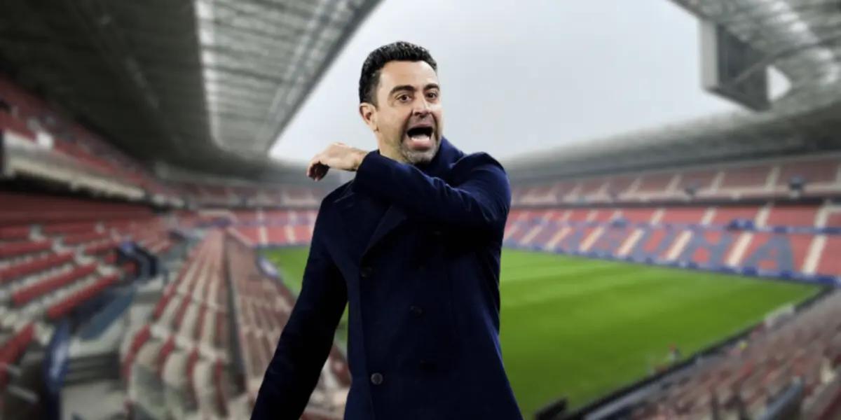 El equipo no encontraba salidas y esto ponía loco al entrenador que no encontraba respuestas en su equipo