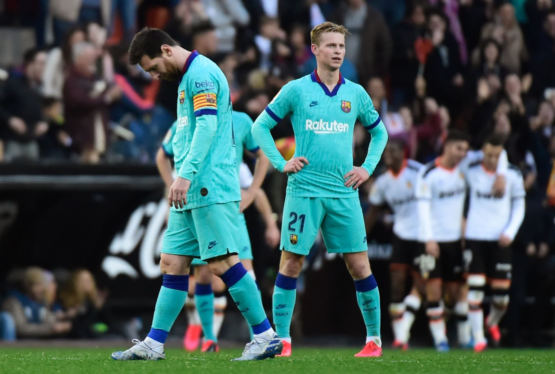 El equipo parisino no está conforme con su súper equipo y ahora iría en busca de Frenkie De Jong para reforzar su plantilla y destruir del todo al conjunto culé.