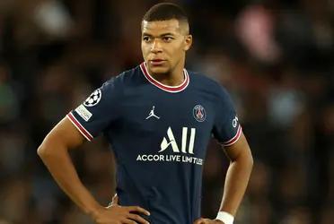 El equipo parisino quiere que su joven estrella se quede para siempre en el club, por eso le preparó una oferta impresionante de 150 millones de euros para que el jugador decida quedarse y no se marché al equipo merengue el año que viene.