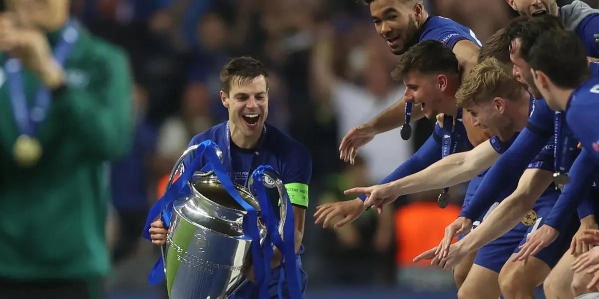 El equipo de San Sebastián se suma a la lista de pretendientes que tiene César Azpilicueta. Habida cuenta de que podría quedar libre en el próximo receso del Chelsea, Real Sociedad se suma al Barcelona en la búsqueda del defensa.