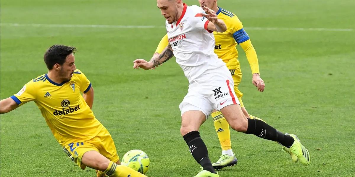 El equipo sevillano se enfrenta al cádiz por la jornada 34 de LaLiga, en un partido que siempre genera una expectativa enorme y en la que el equipo blanco parte como principal candidato a ganarlo.