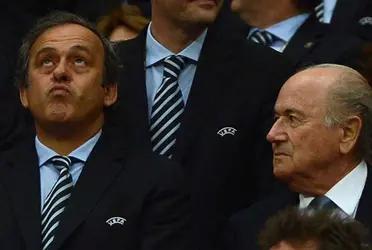 El ex presidente de la FIFA y el ex mandadatario de la UEFA están en serios problemas tras ser acusados de robar durante su mandato. A continuación los detalles de la nota.