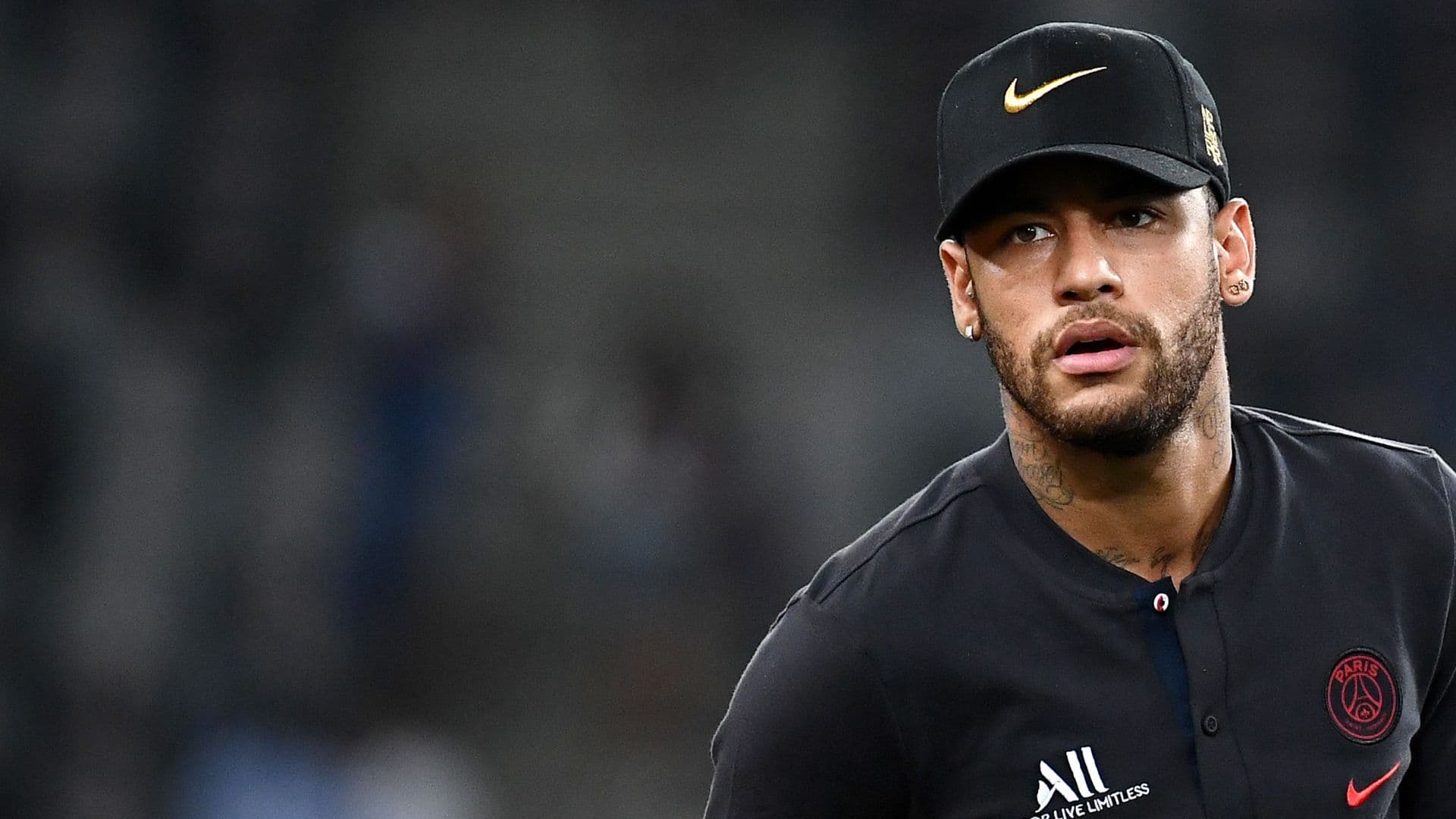 El exdelantero de la Selección Brasil habló sobre las críticas que recibe el jugador del PSG en estos momentos, debido a las fiestas en la que ha estado últimamente.