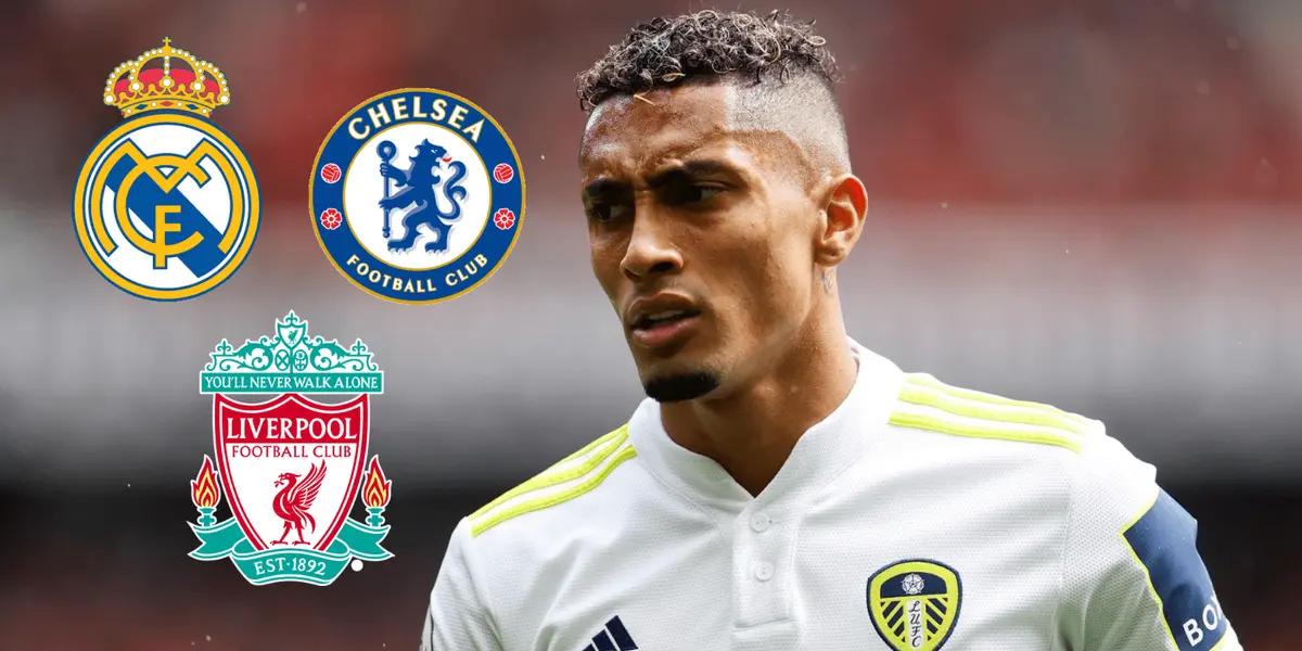 El extremo brasileño quiere jugar en el conjunto de Xavi Hernández, pero las pretensiones del Leeds United complican la negociación