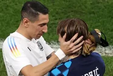 El extremo de la Juventus consoló a Luka Modric cuando el capitán de Croacia se derrumbaba de la tristeza.