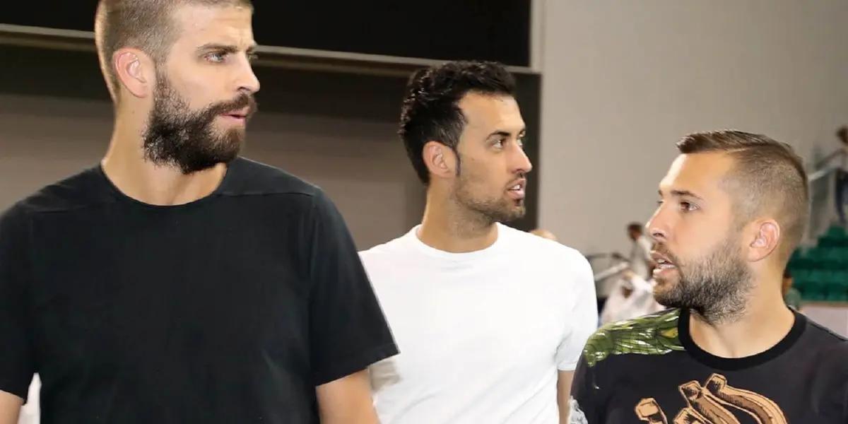 El FC Barcelona continúa con su carrera contrarreloj para rebajar la ingente masa salarial y conseguir entrar dentro de los ratios permitidos por el ‘fair play’ financiero para poder refichar a Messi. La ingeniería incluye a tres de sus compañeros de andanzas.