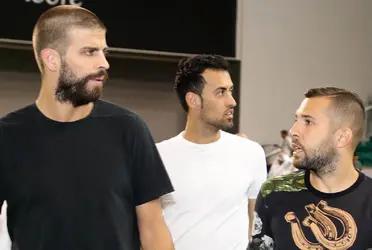 El FC Barcelona continúa con su carrera contrarreloj para rebajar la ingente masa salarial y conseguir entrar dentro de los ratios permitidos por el ‘fair play’ financiero para poder refichar a Messi. La ingeniería incluye a tres de sus compañeros de andanzas.