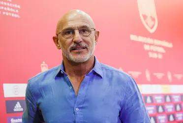 El flamante entrenador tendrá su primer partido con La Roja.