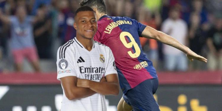 Mbappé supera la cifra de los 30 goles y pelea de tú a tú con Lewandowski por el pichichi