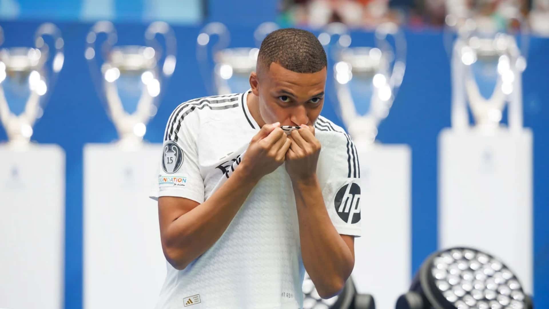 El francés ha marcado 2 goles y uno en fuera de juego contra Las Palmas, casi el primer hat trick de su carrera como madridista