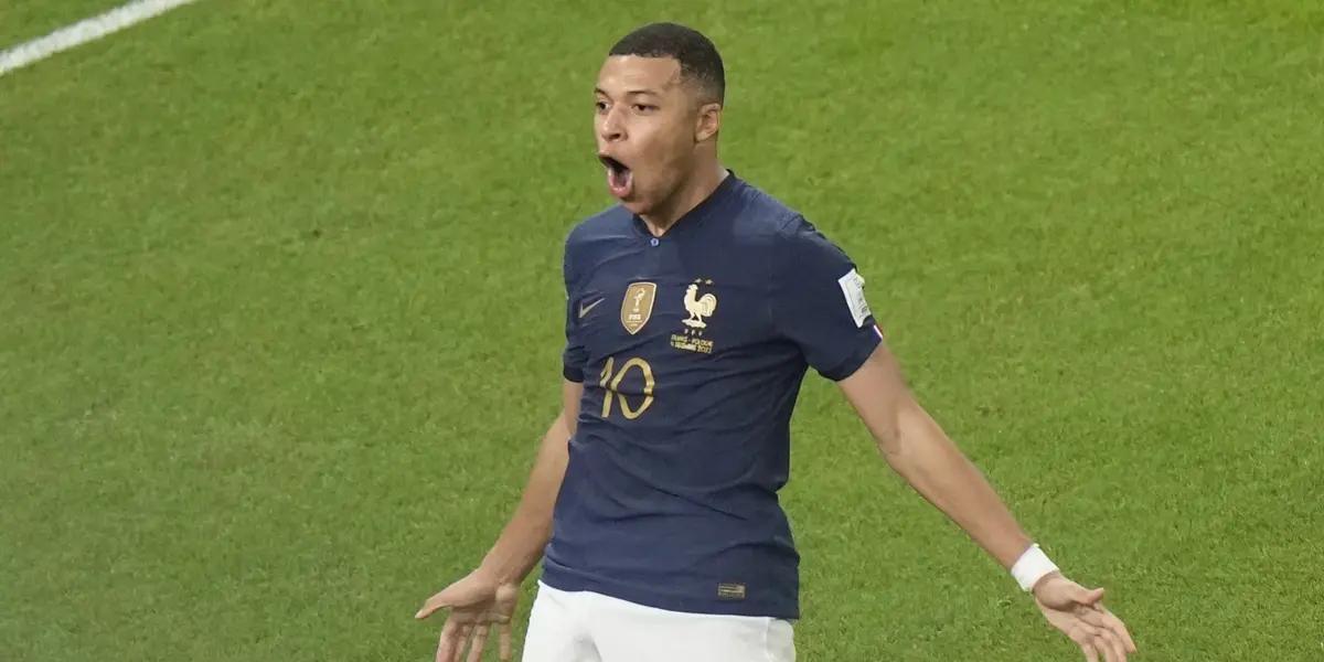 El francés se volvió loco con su gol y corrió por todo el campo