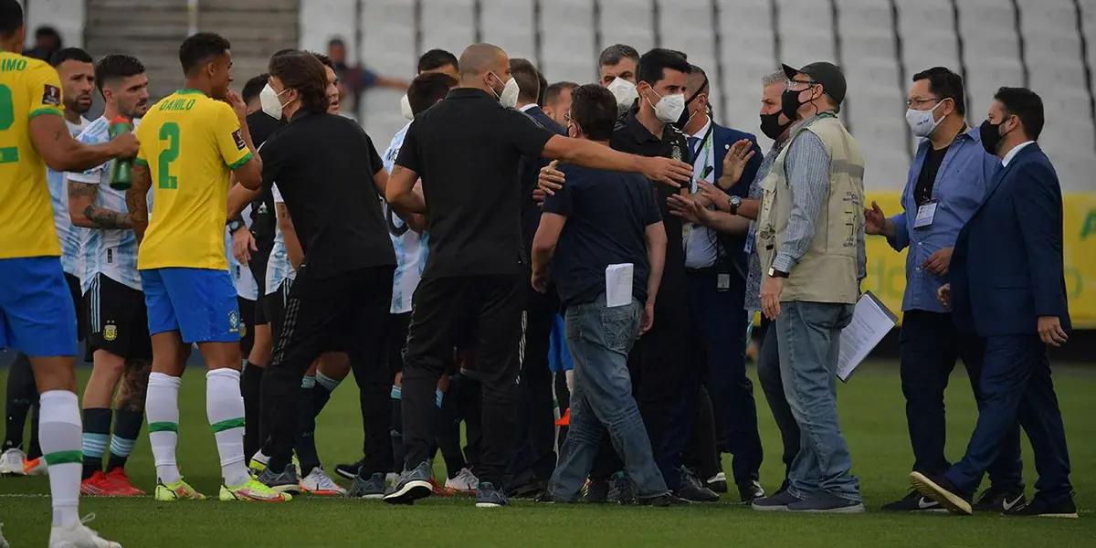 El fútbol brasilero otra vez en el ojo de la tormenta, esta vez por un escándalo en eliminatorias contra la Selección Argentina. Pero a lo largo de su historia se destacó por ser bastante polémico en los partidos internacionales.