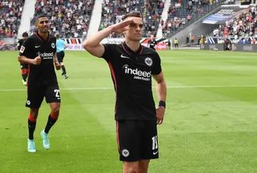 El Fútbol Club Barcelona deberá enfrentar al Eintracht Fráncfort de la Bundesliga por los Cuartos de Final de la UEFA Europa League. El equipo culé deberá cuidarse especialmente de Rafael Santos Borré la gran figura del equipo alemán valuada en 30 millones de euros.