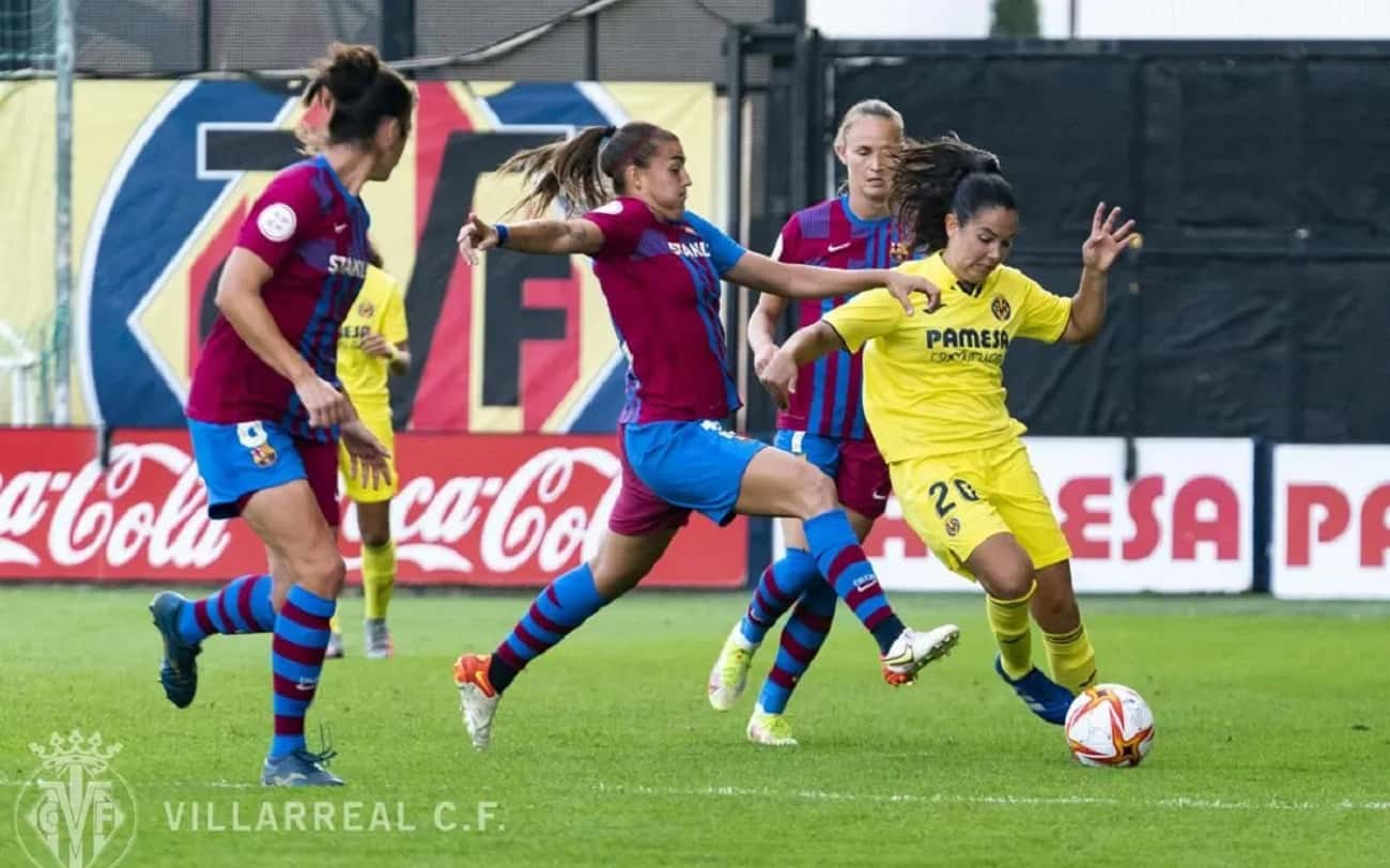 El Fútbol Club Barcelona, flamante Campeón de LaLiga Ibérdrola, recibirá al equipo de la comunidad valencianqa. Las azulgranas se presentan en el Estadio Johan Cruyff con la misión de seguir conservando el récord absoluto en el torneo local.