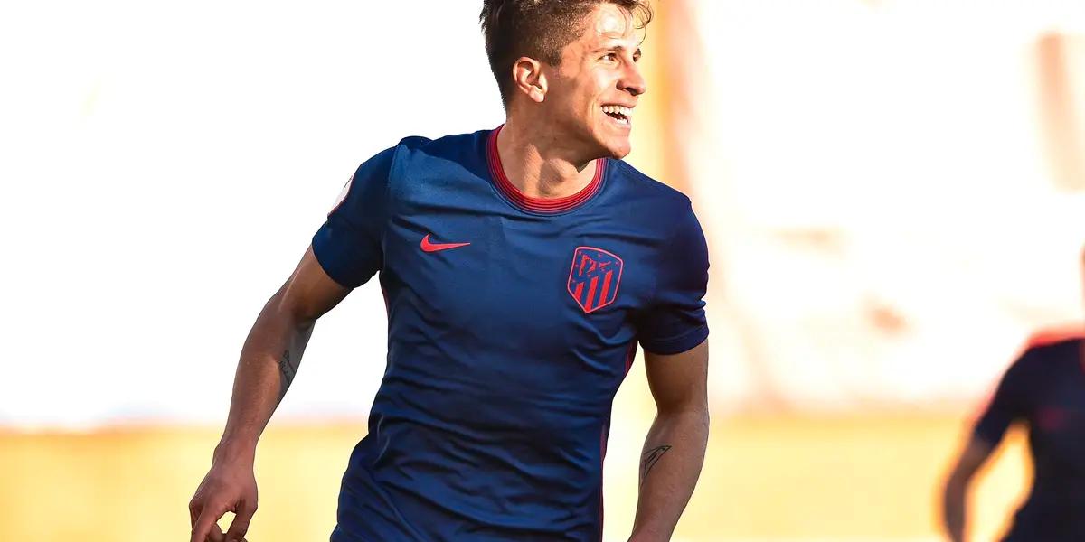 El fútbol está en su ADN. Y Giuliano Simeone está orgulloso de que así sea. El menor de los varones del DT Diego Simeone cumplió un sueño más, jugar con su padre como DT, nada más y nada menos que en el Atlético Madrid.
